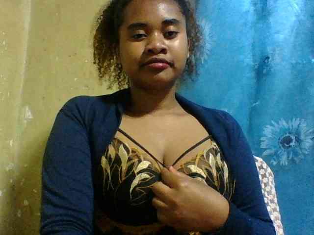 Marie121 webcam