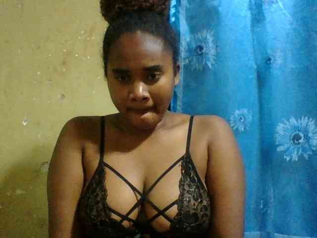 Marie121 webcam