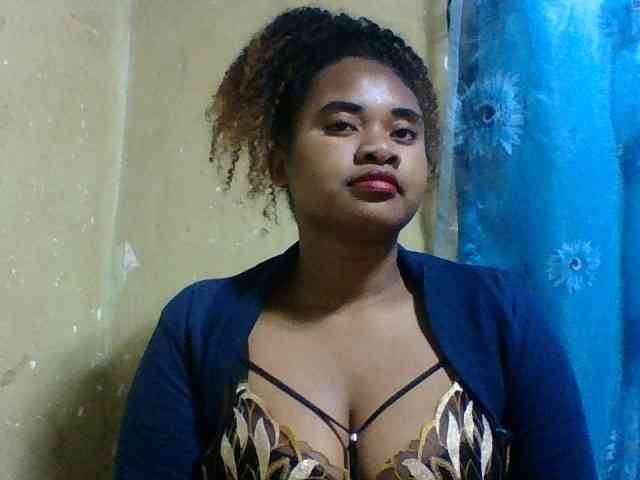 Marie121 webcam