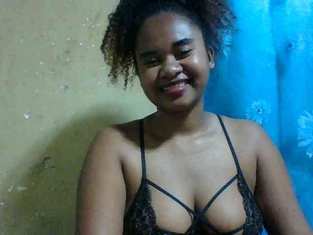Marie121 webcam