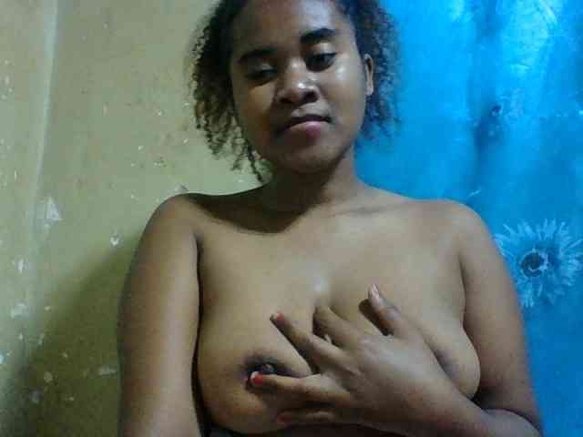 Marie121 webcam