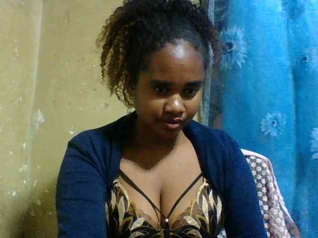 Marie121 webcam