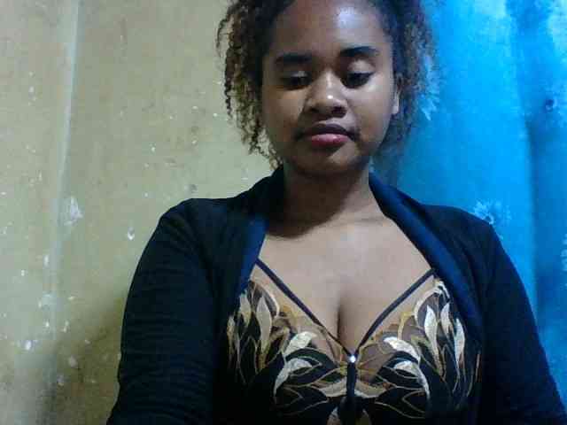Marie121 webcam