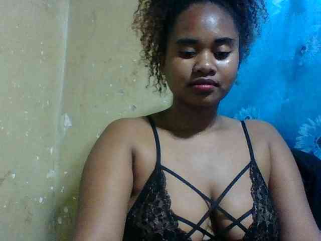 Marie121 webcam