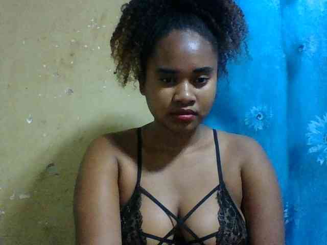 Marie121 webcam