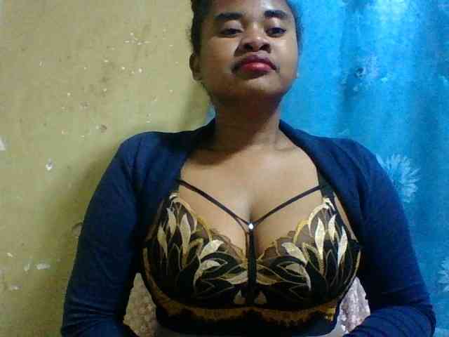 Marie121 webcam
