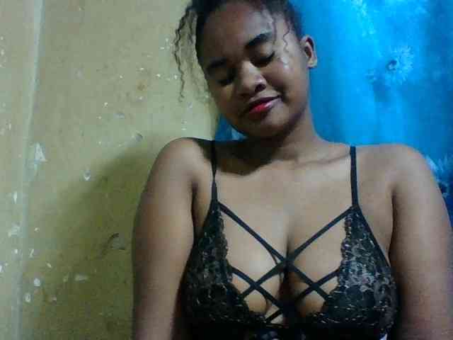 Marie121 webcam