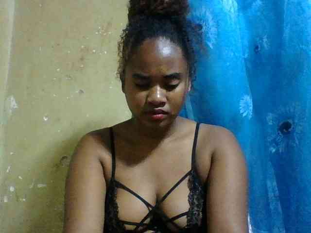 Marie121 webcam