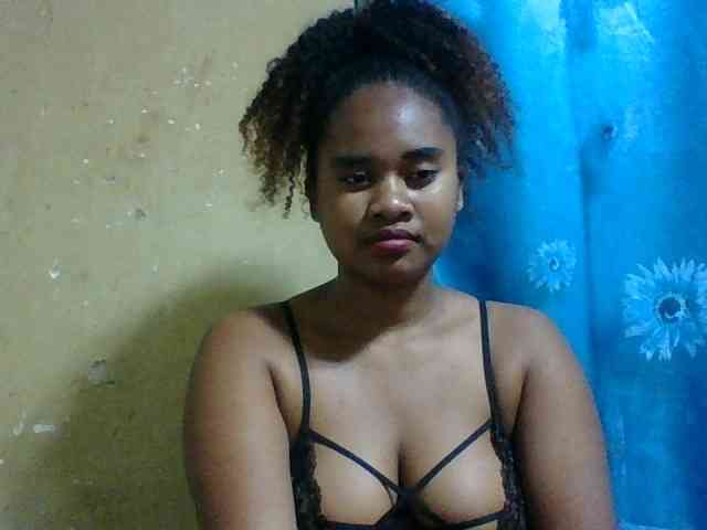 Marie121 webcam