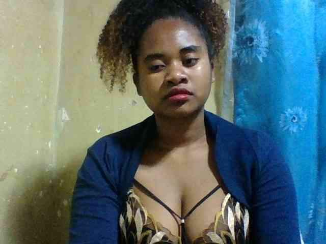 Marie121 webcam