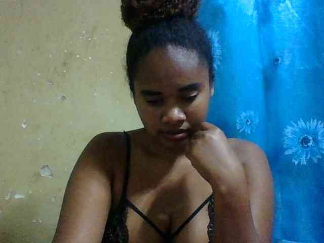Marie121 webcam