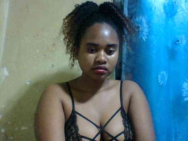 Marie121 webcam