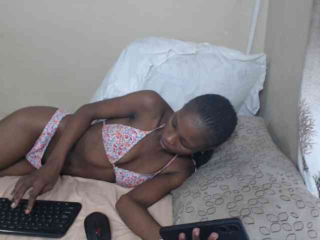NawtyLarissa webcam