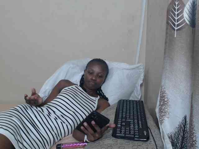 NawtyLarissa webcam