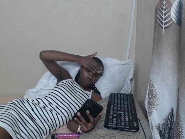NawtyLarissa webcam