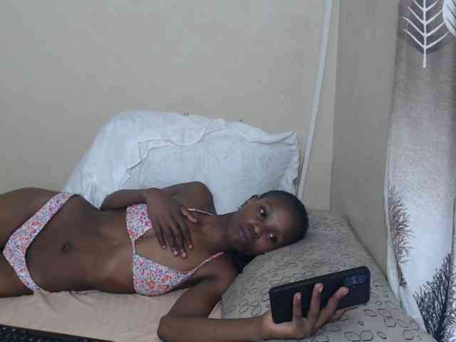 NawtyLarissa webcam