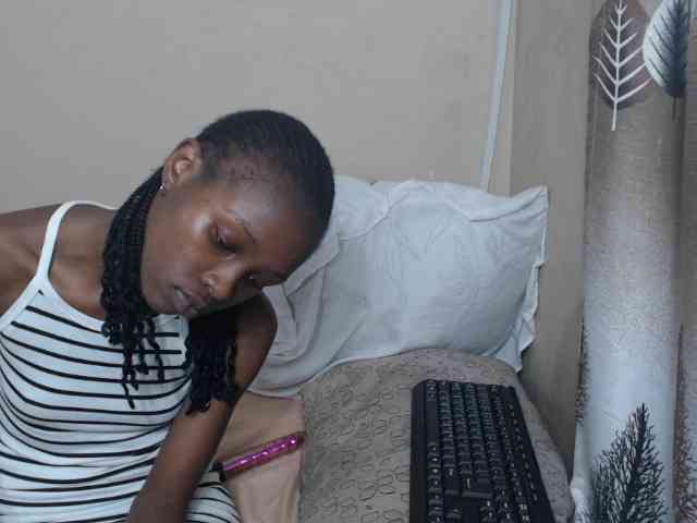 NawtyLarissa webcam