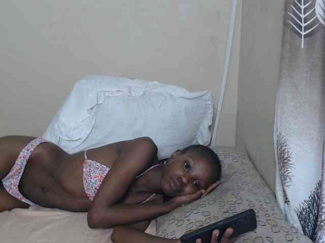 NawtyLarissa webcam