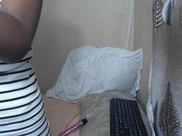 NawtyLarissa webcam