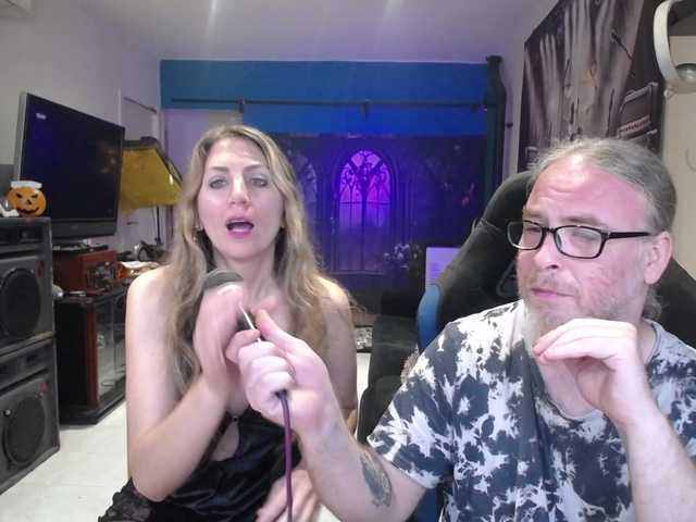 GiselleandJay webcam