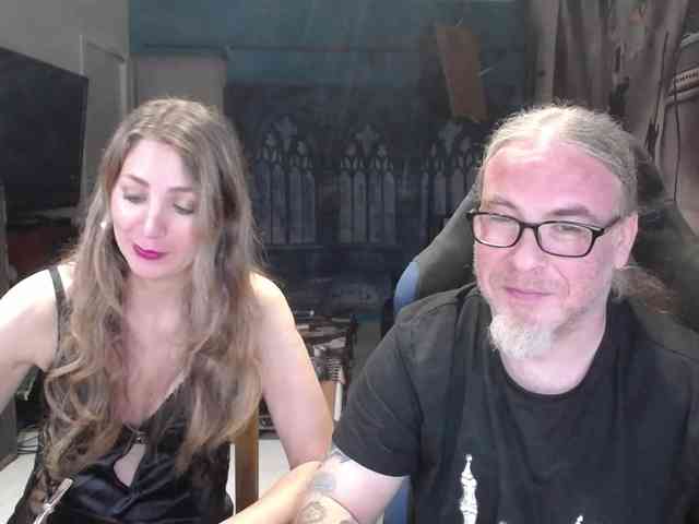 GiselleandJay webcam
