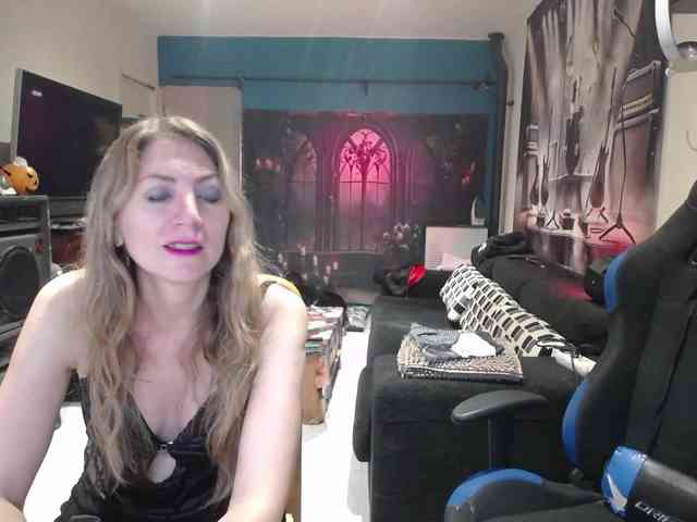 GiselleandJay webcam