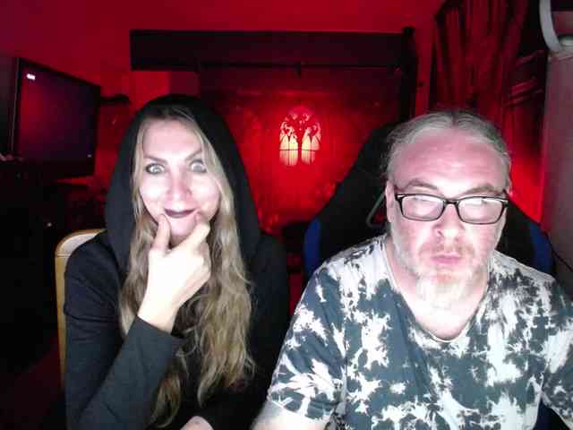 GiselleandJay webcam