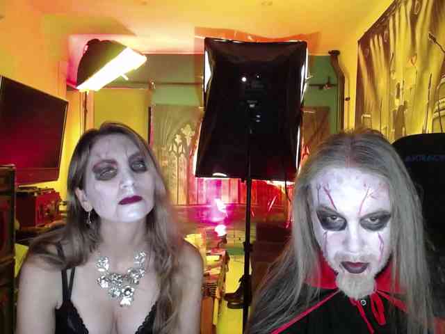 GiselleandJay webcam