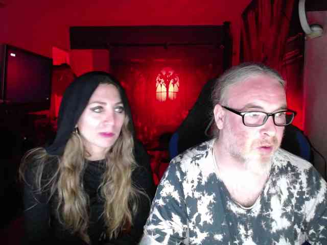 GiselleandJay webcam