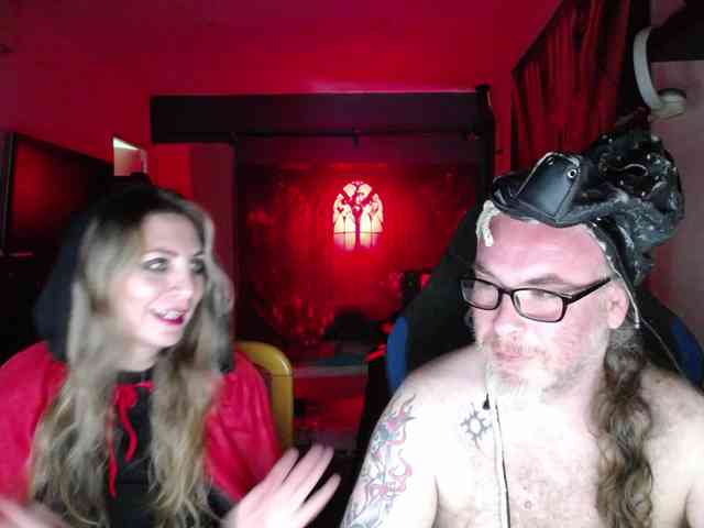 GiselleandJay webcam