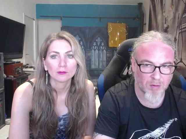 GiselleandJay webcam