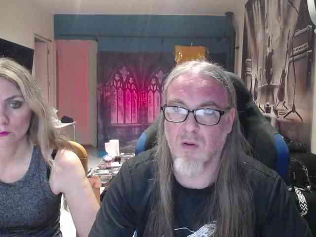 GiselleandJay webcam
