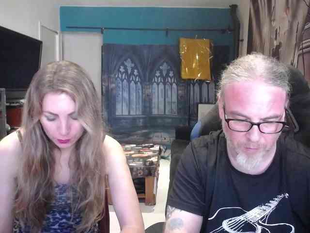 GiselleandJay webcam