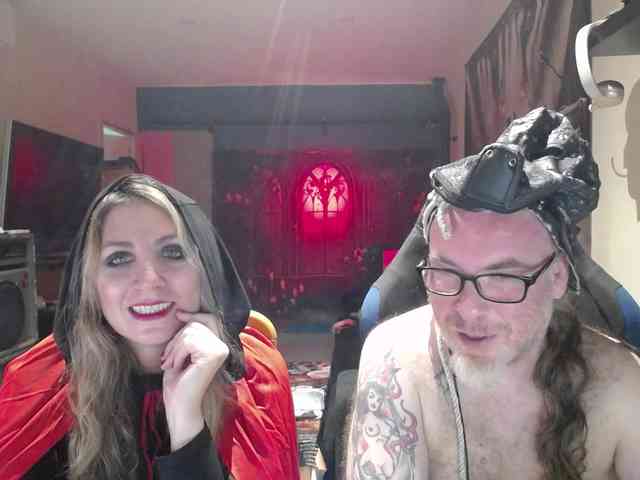 GiselleandJay webcam