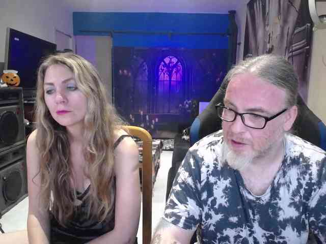 GiselleandJay webcam