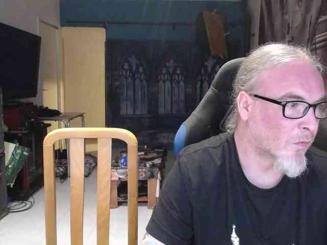 GiselleandJay webcam