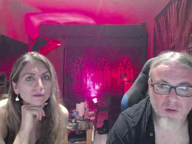 GiselleandJay webcam