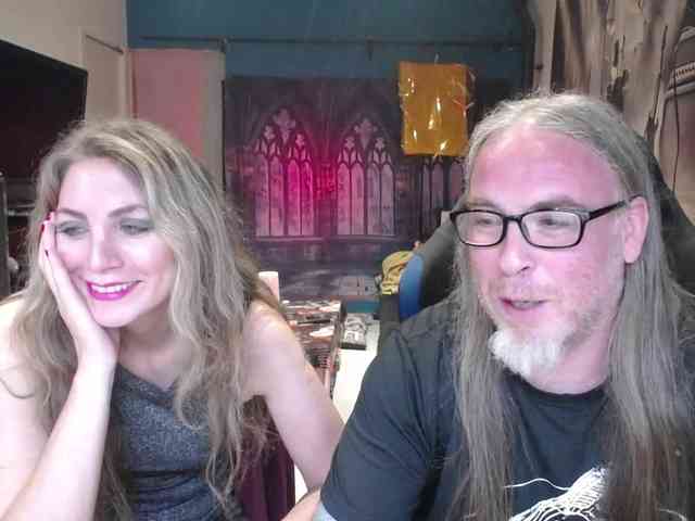 GiselleandJay webcam
