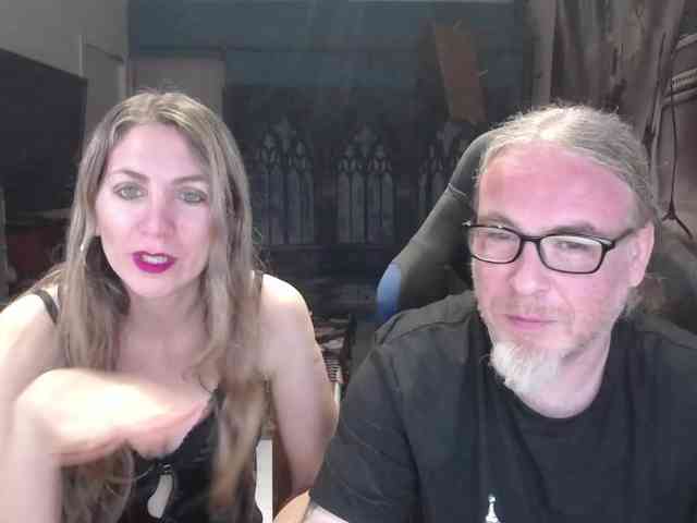 GiselleandJay webcam