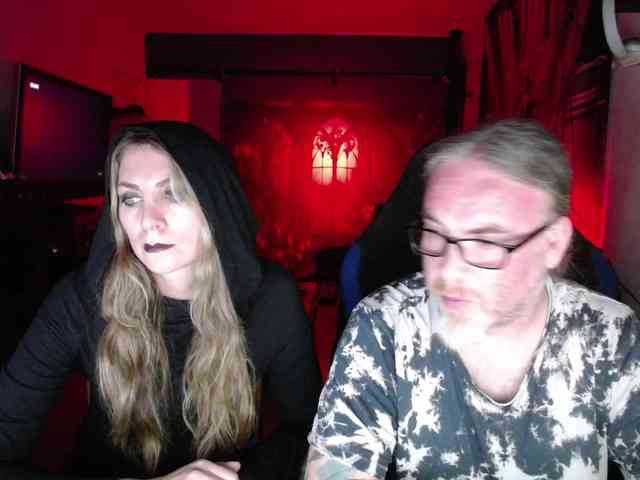 GiselleandJay webcam