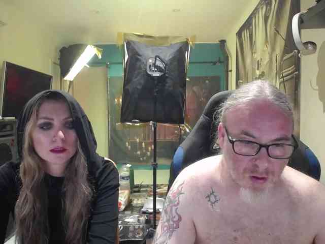 GiselleandJay webcam
