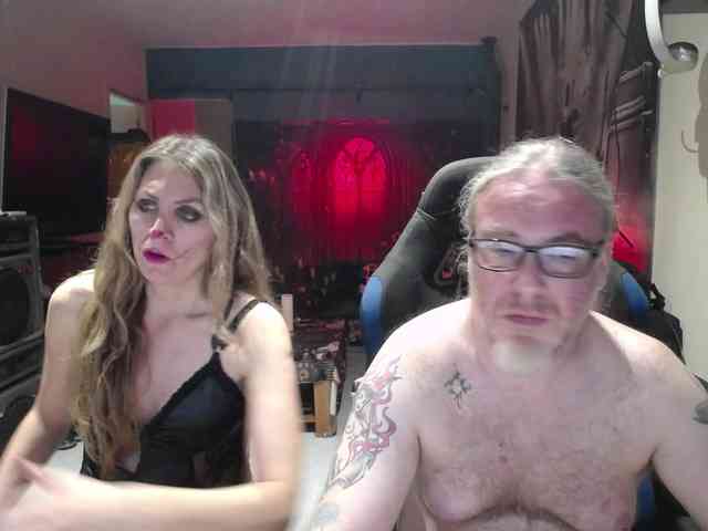 GiselleandJay webcam