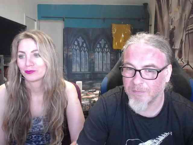 GiselleandJay webcam