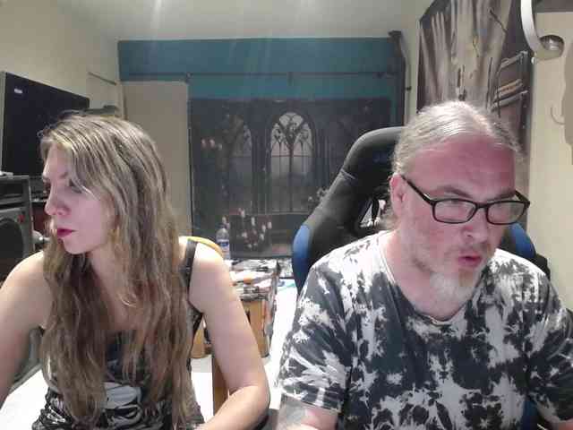 GiselleandJay webcam