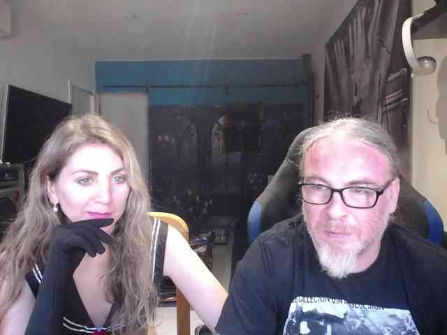 GiselleandJay webcam