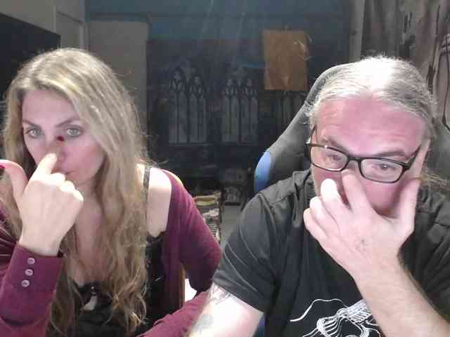 GiselleandJay webcam