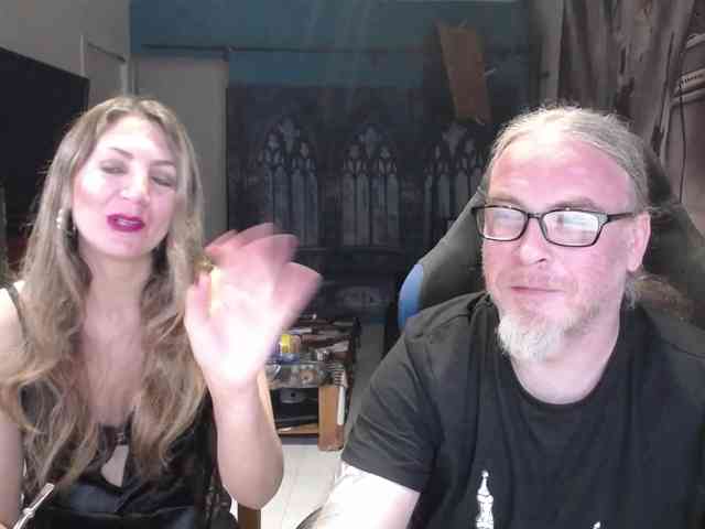 GiselleandJay webcam