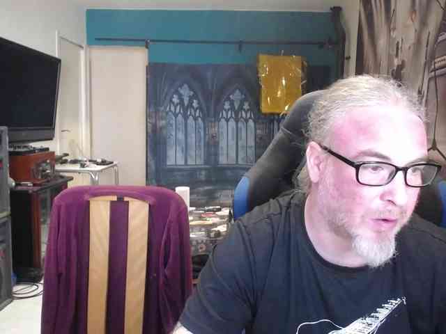 GiselleandJay webcam