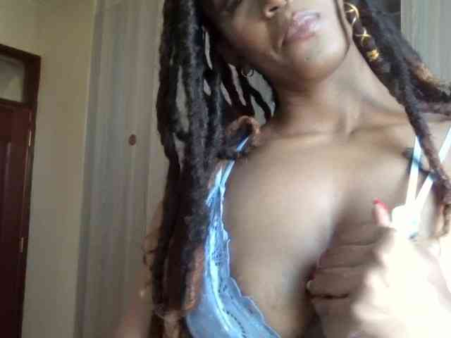 Saharangoddess webcam