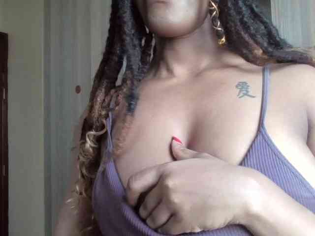 Saharangoddess webcam